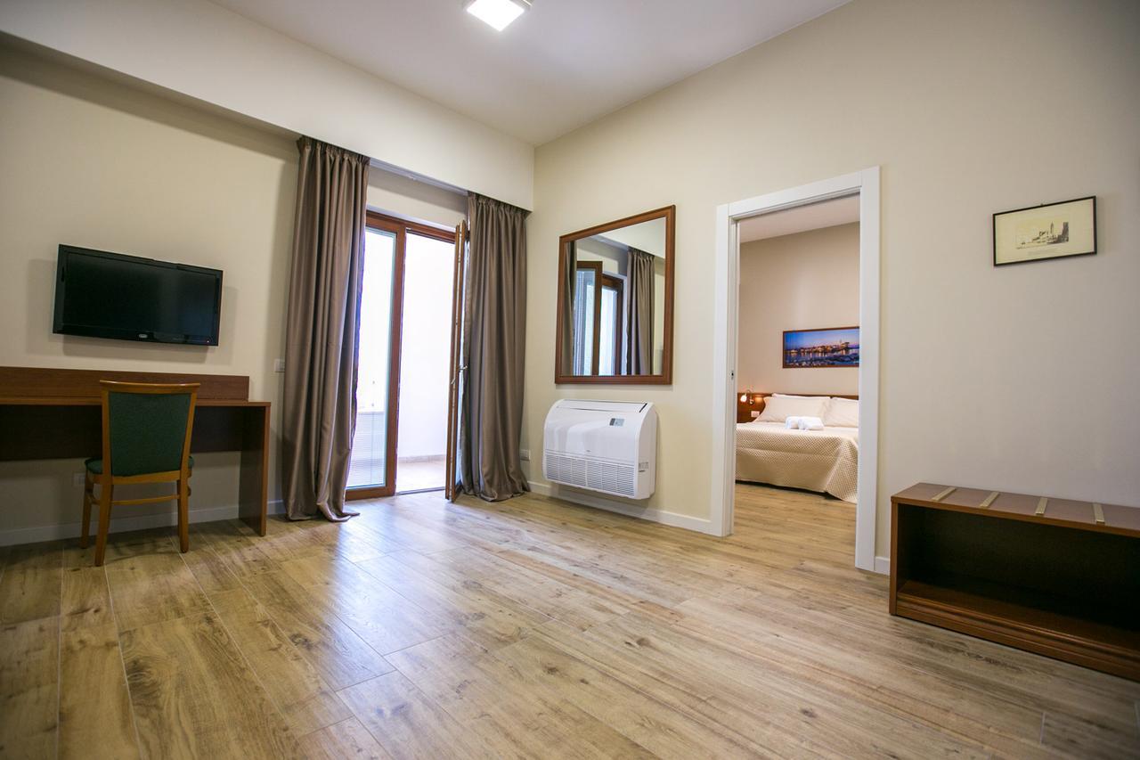 Residence Trani Bagian luar foto